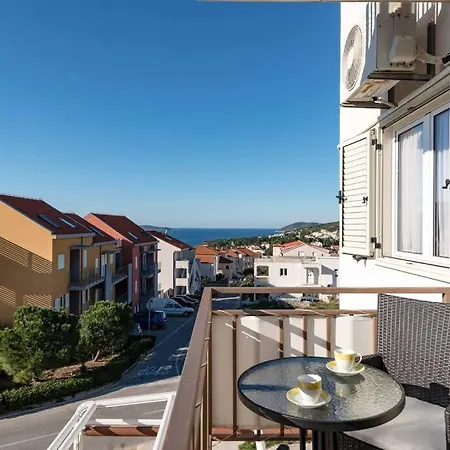 Noela Hvar Apartman *